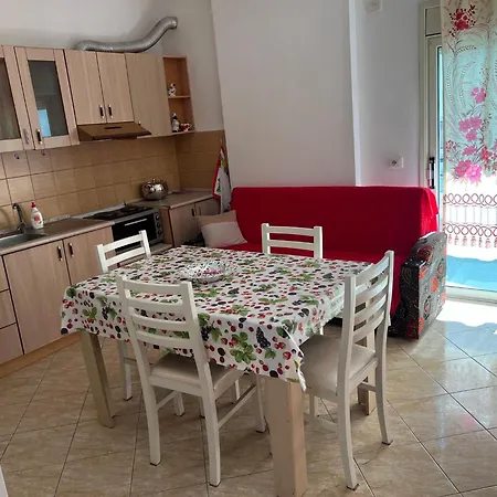 Vivi La Tua Con L'appartamento 2 Di Ervin! Enjoy Your With Ervin's 2! Vlora