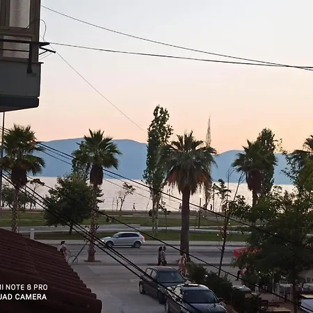 Vivi La Tua Con L'appartamento 2 Di Ervin! Enjoy Your With Ervin's 2! Vlorë